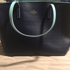 Kate Spade purse excellent condition only used 3 times with an outfit